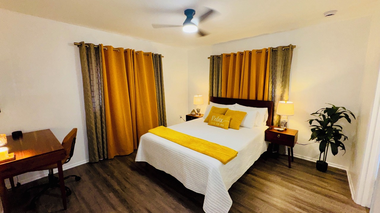 Photo of Bedroom in Bayou Oaks