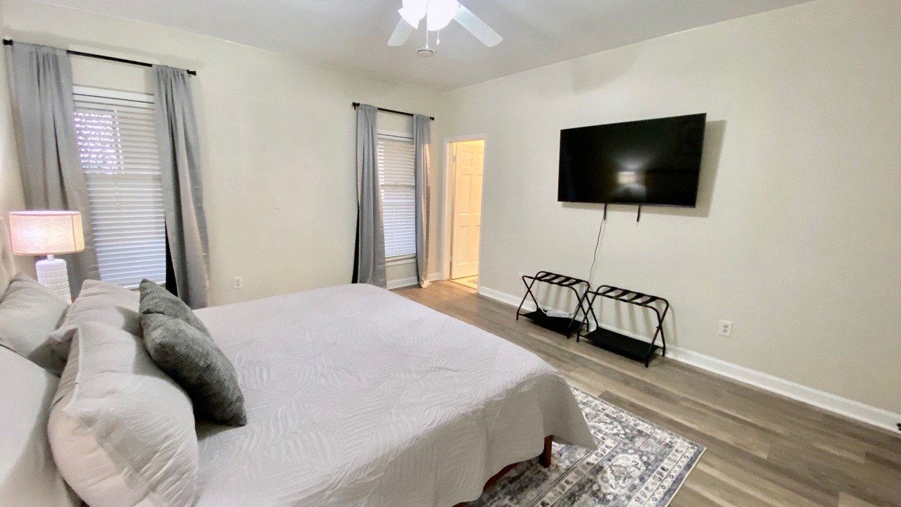 Photo of Bedroom in Greenville Downtown