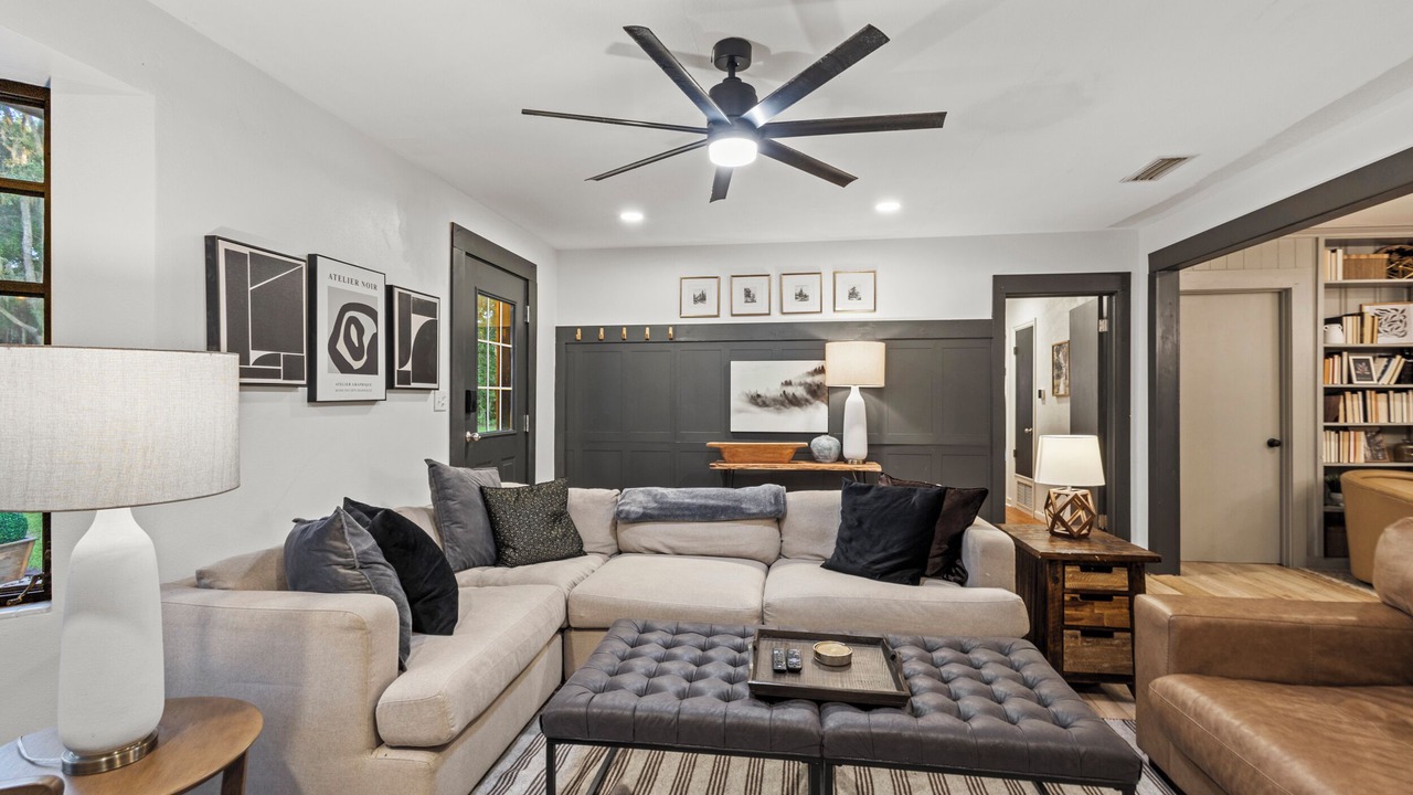 Photo of Livingroom in Gainesville