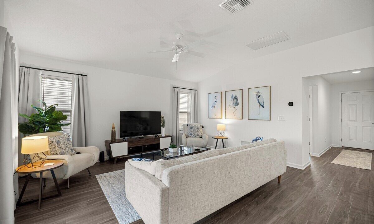 Photo of Livingroom in Sumter County