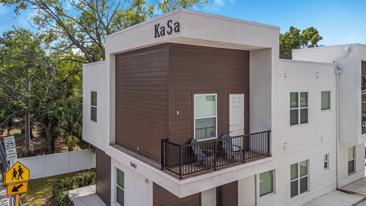 Photo of Patio Balcony in University