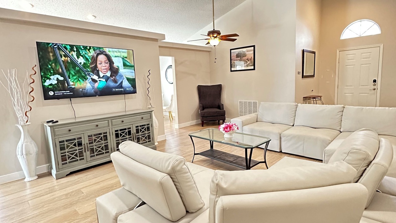 Photo of Livingroom in Florida Pines