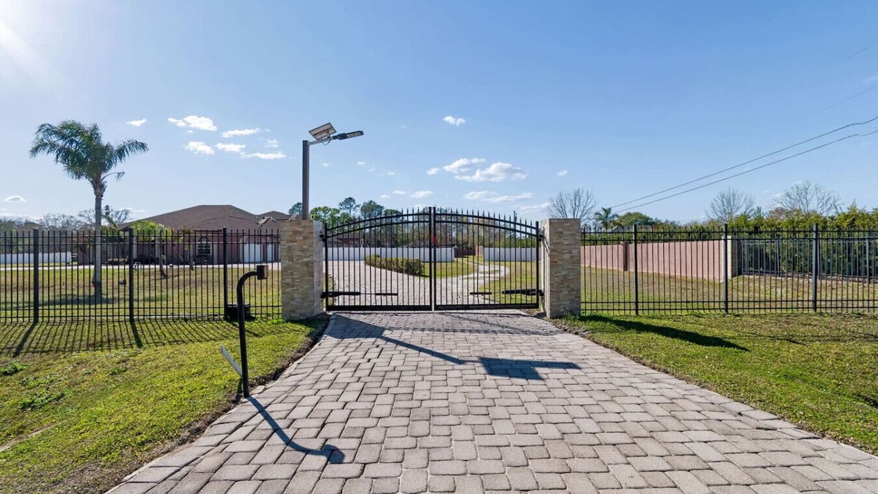 Photo of Outdoor in East Lake