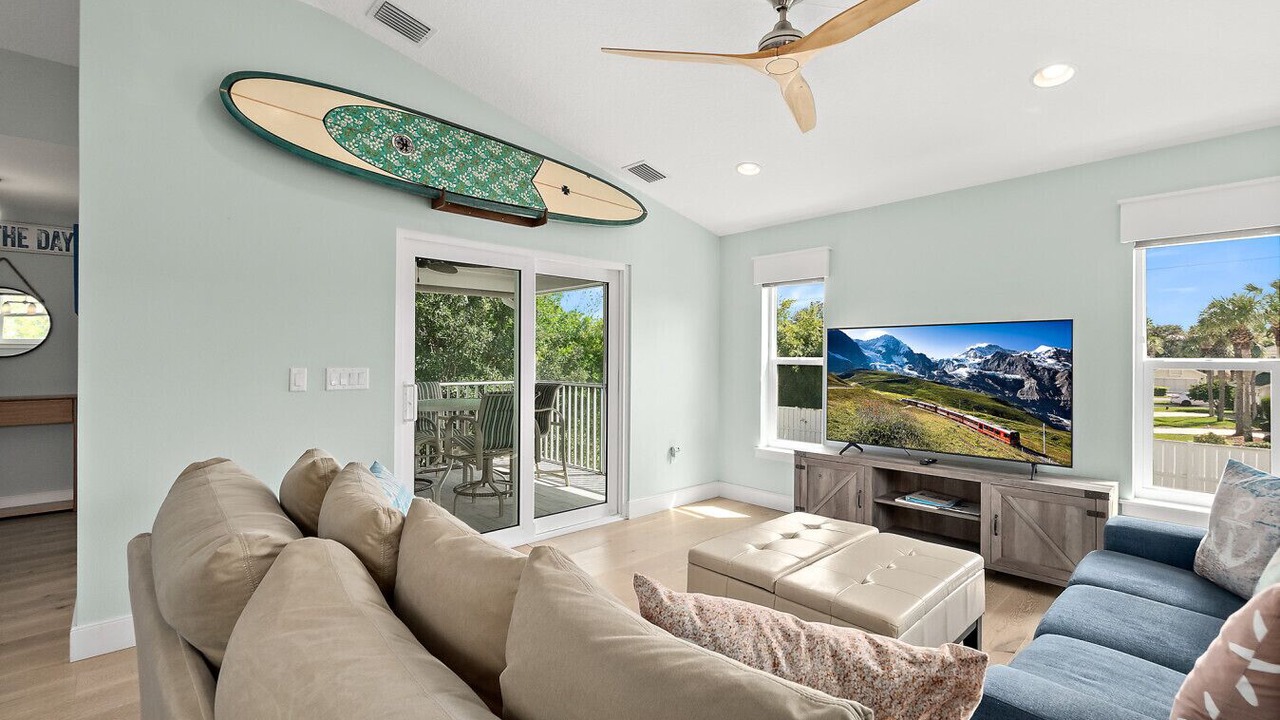 Photo of Bedroom in Marineland Acres