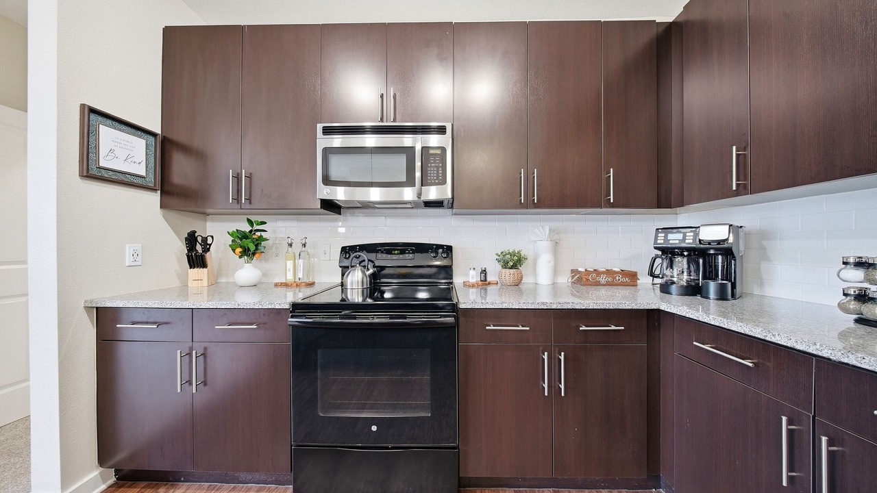 Photo of Kitchen in Courier City - Oscawana