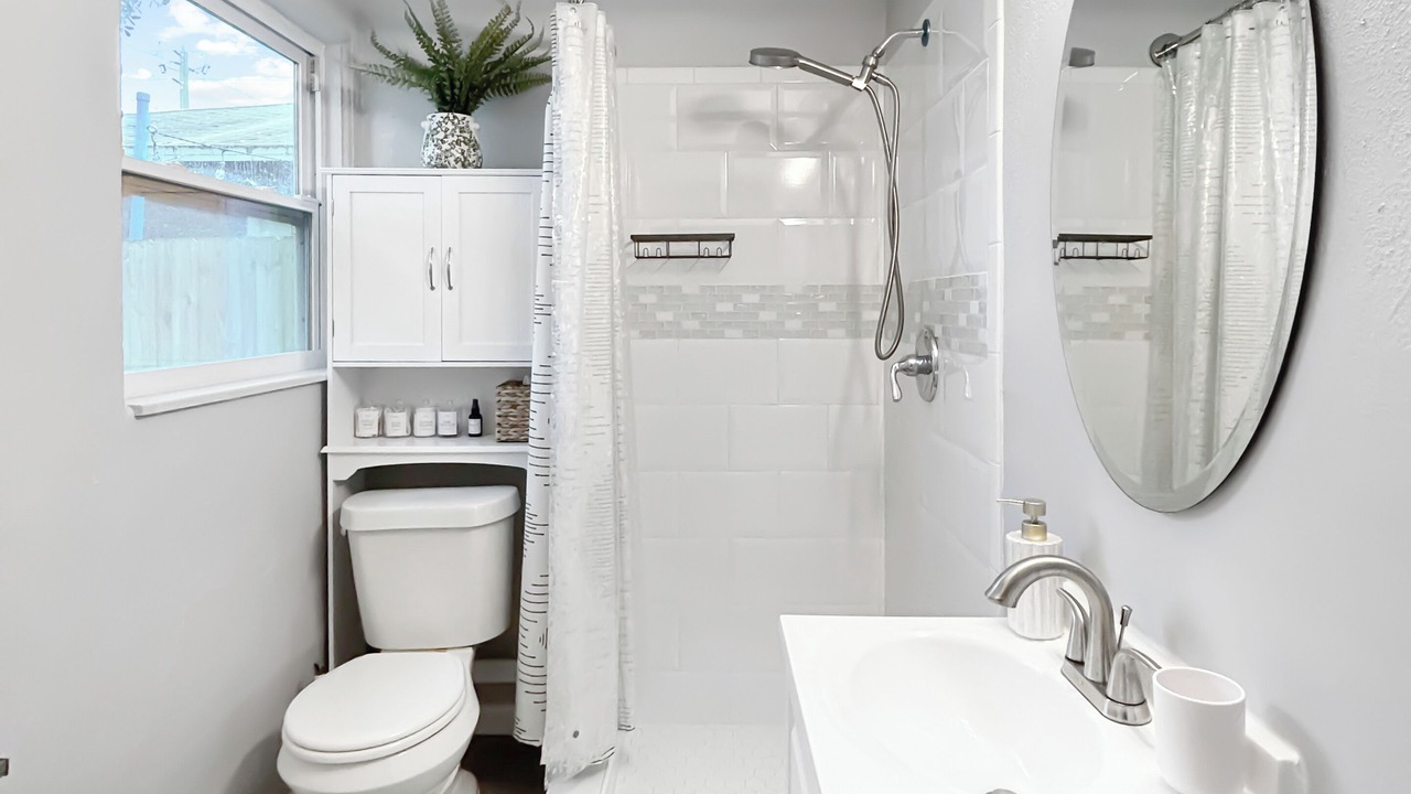 Photo of Bathroom in United Central