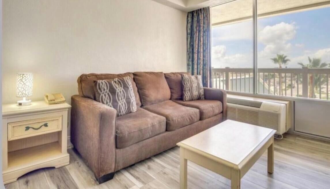 Photo of Livingroom in Ortona Park
