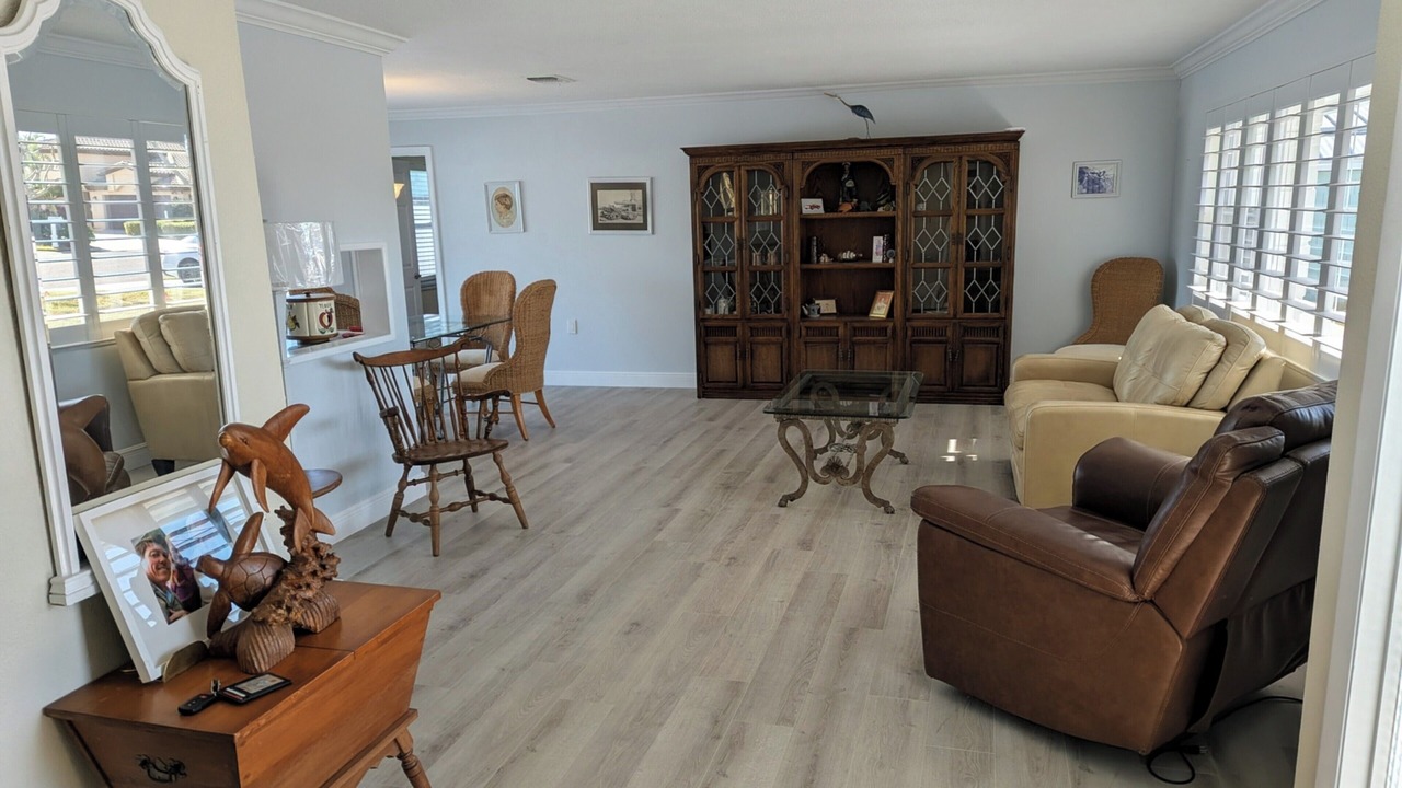 Photo of Livingroom in Capri Isle