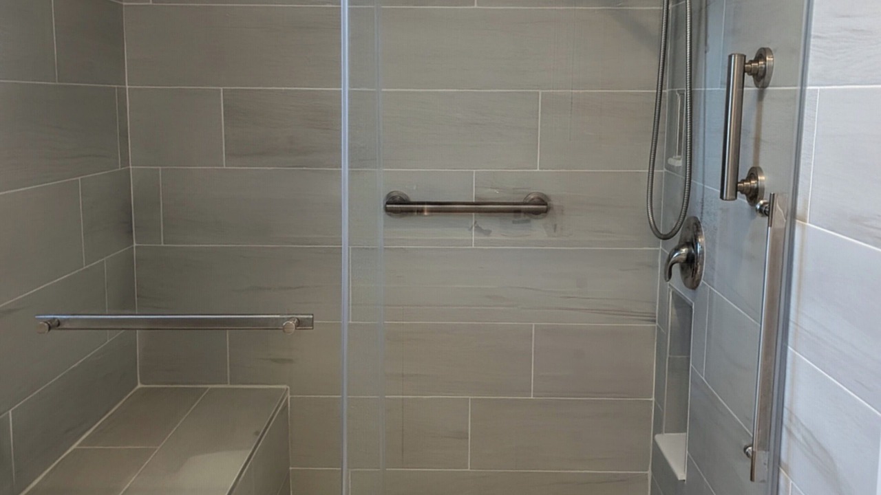 Photo of Bathroom in Capri Isle