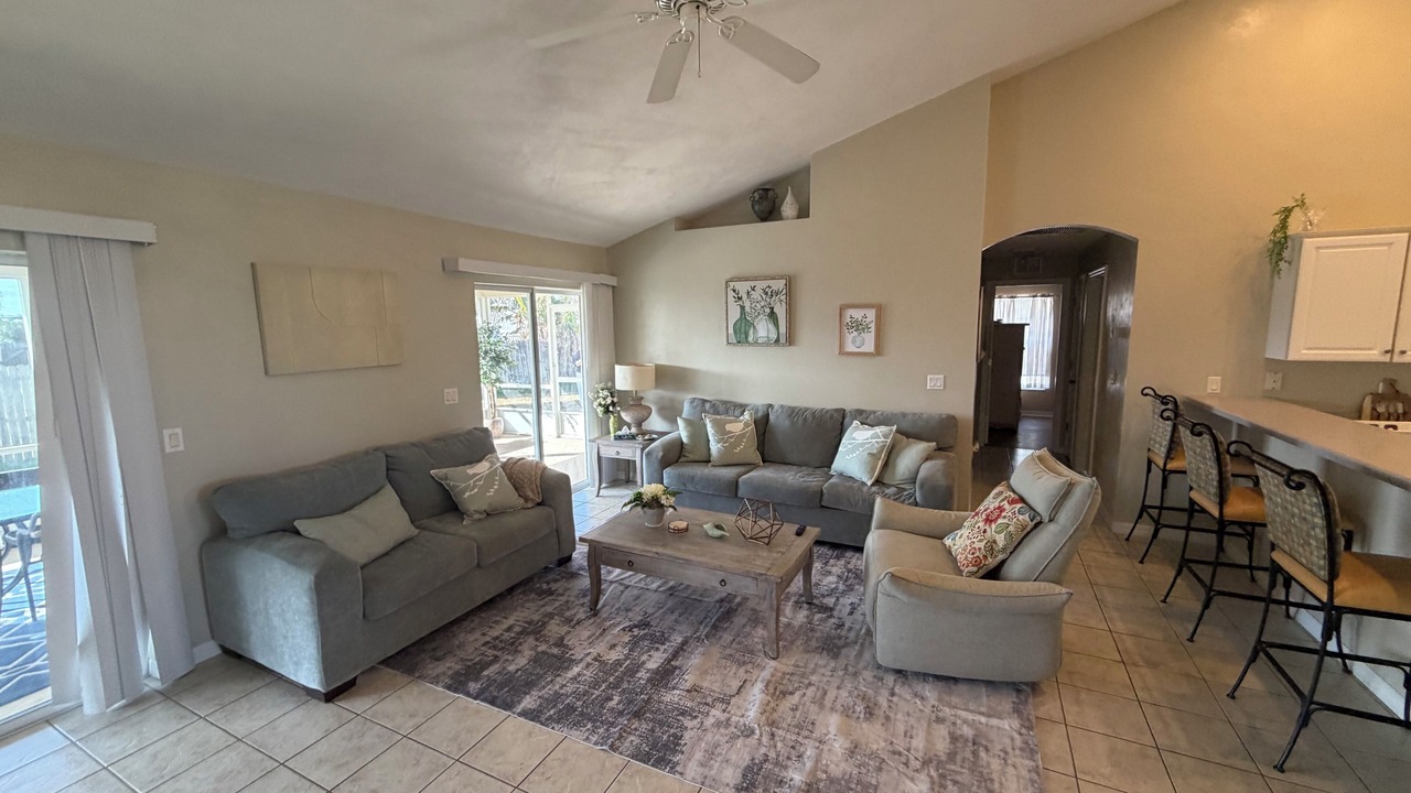 Photo of Livingroom in Ormond Beach