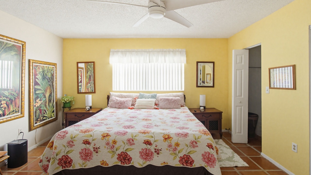 Photo of Bedroom in Ludlam