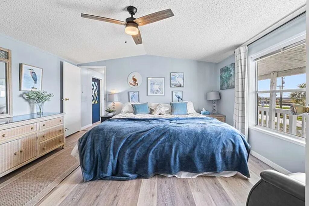Photo of Bedroom in Suwannee