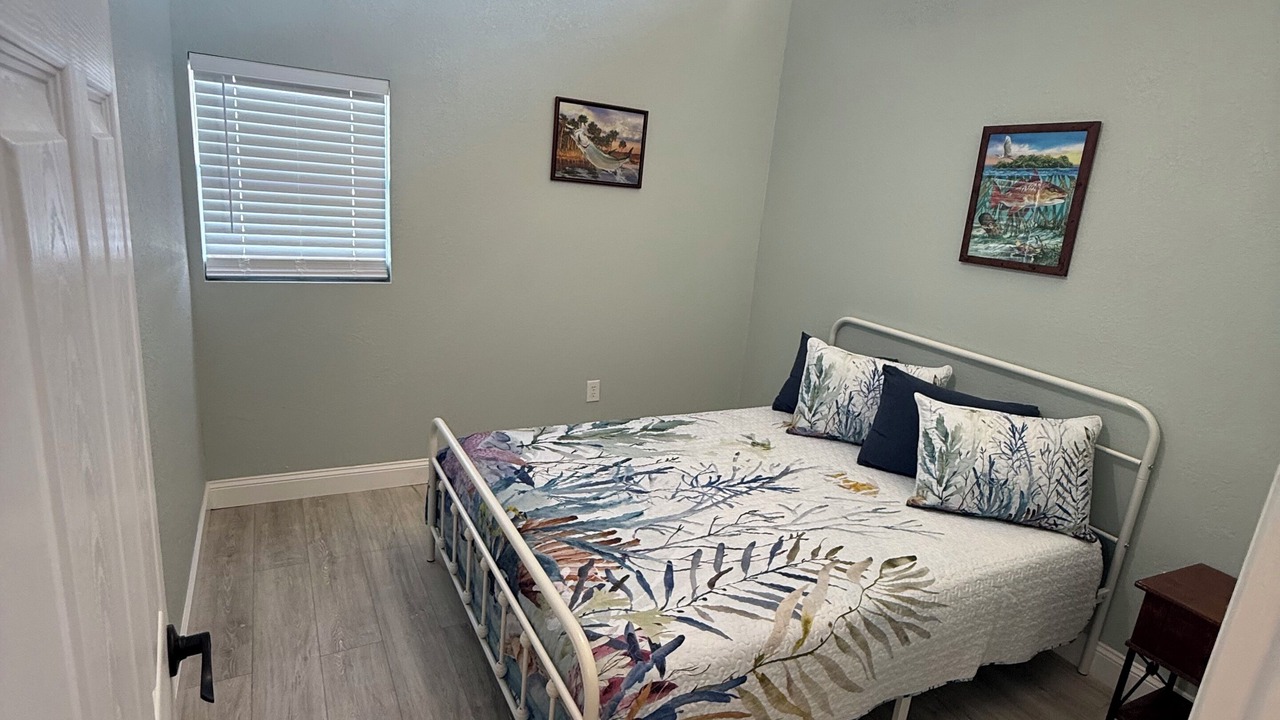 Photo of Bedroom in Horseshoe Beach