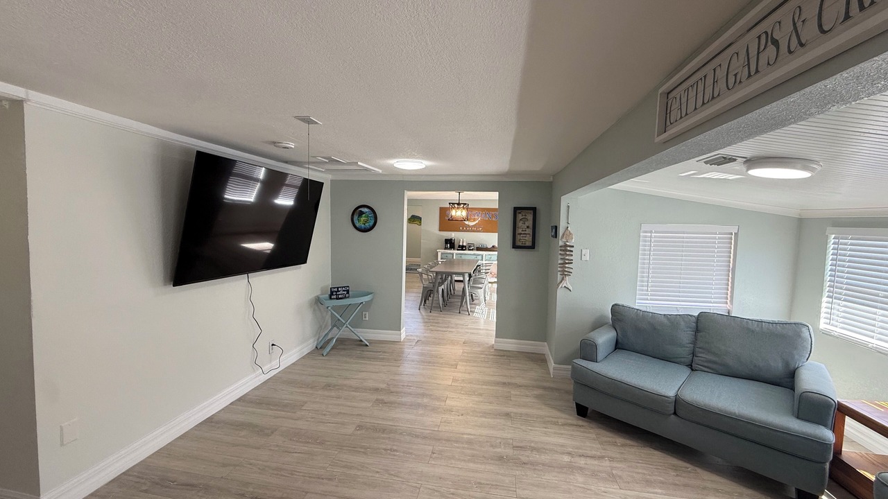 Photo of Livingroom in Horseshoe Beach