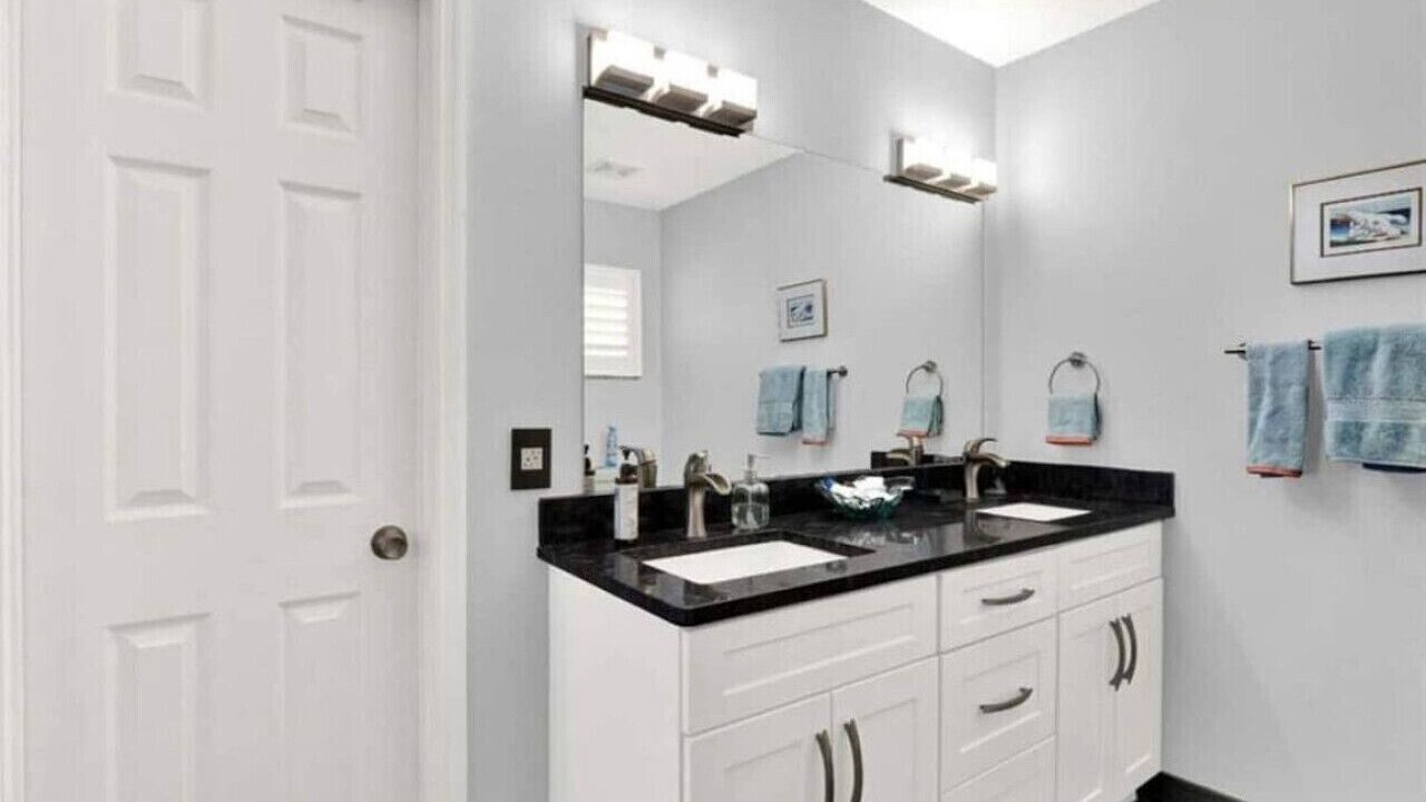 Photo of Bathroom in New Smyrna Beach