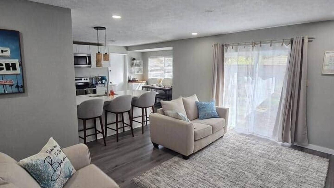 Photo of Livingroom in Lake Magdalene