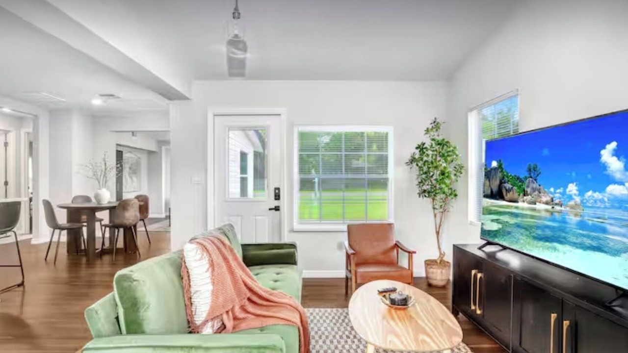 Photo of Livingroom in Downtown Zephyrhills