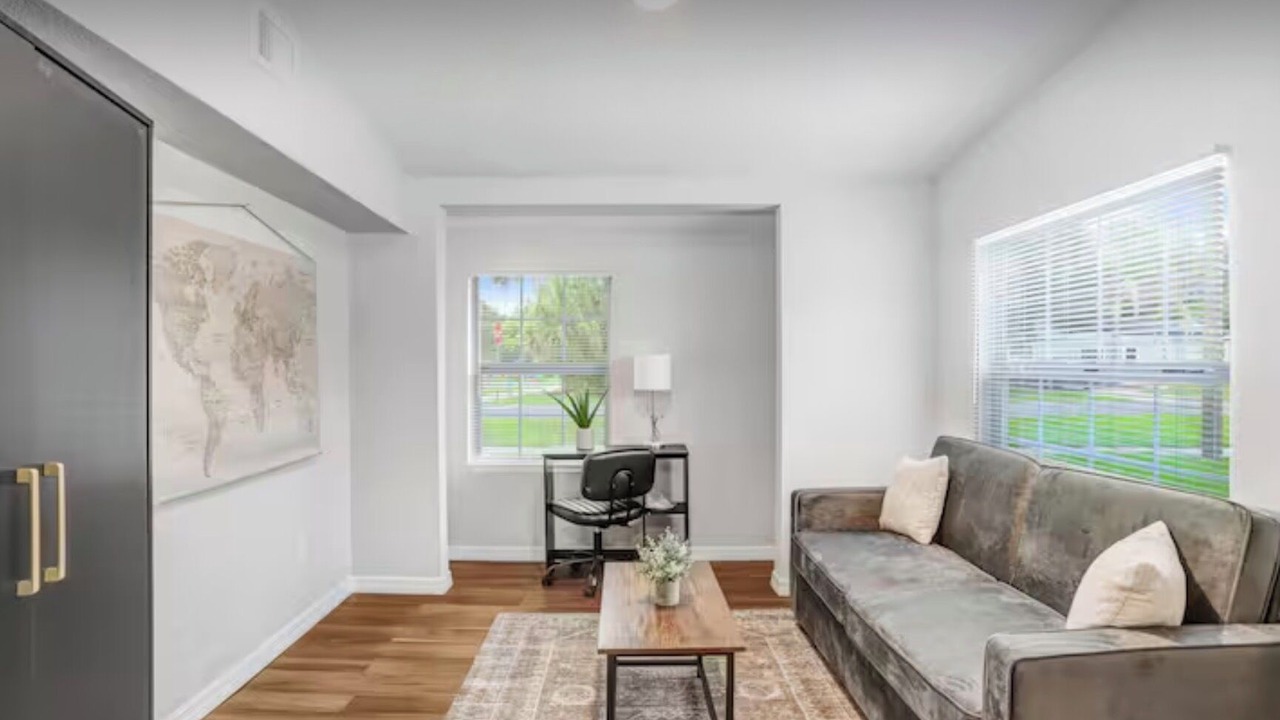 Photo of Livingroom in Downtown Zephyrhills