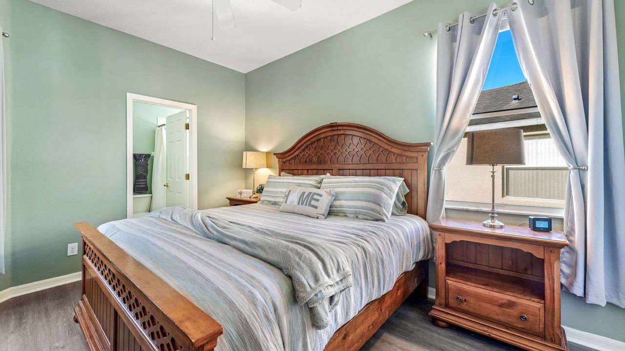 Photo of Bedroom in Florida Pines