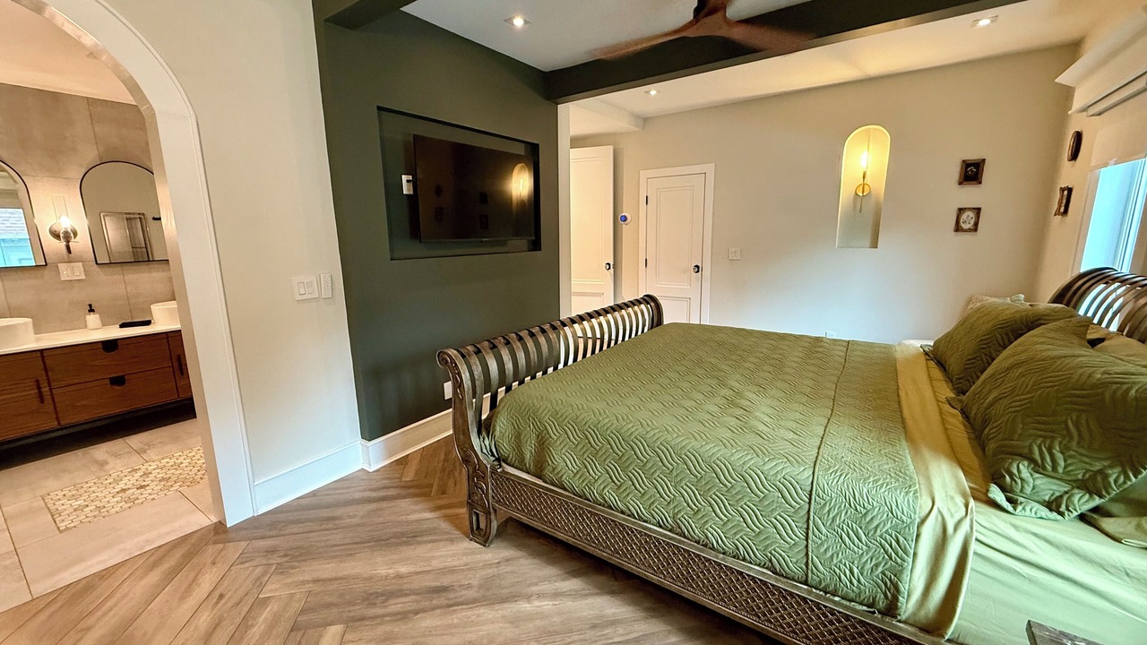 Photo of Bedroom in Tarpon Springs