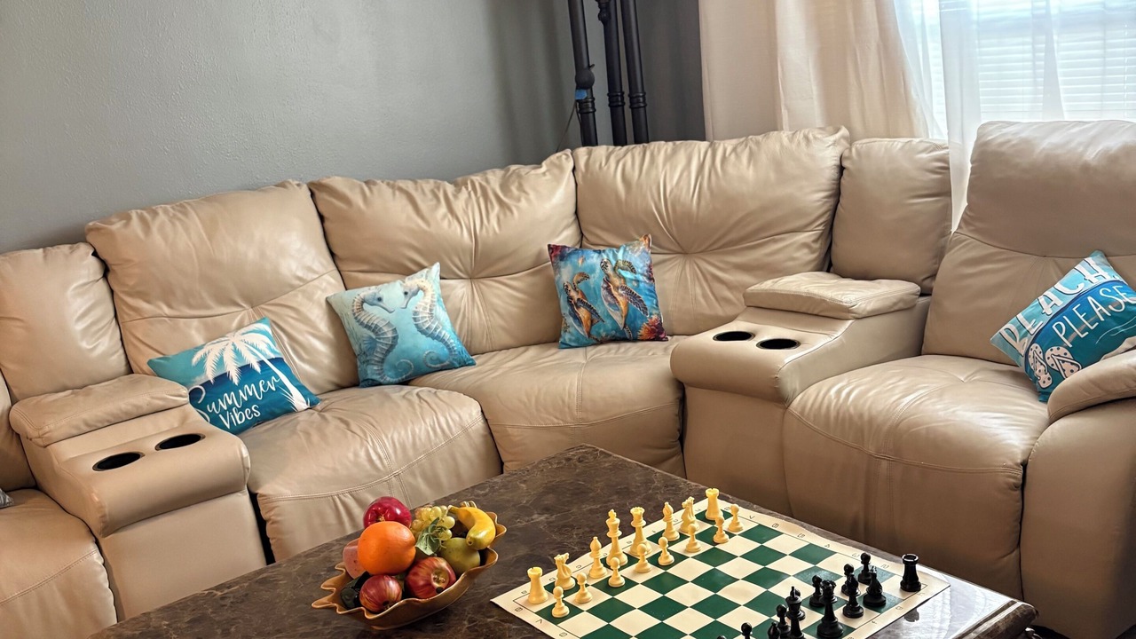 Photo of Livingroom in Forest Hills