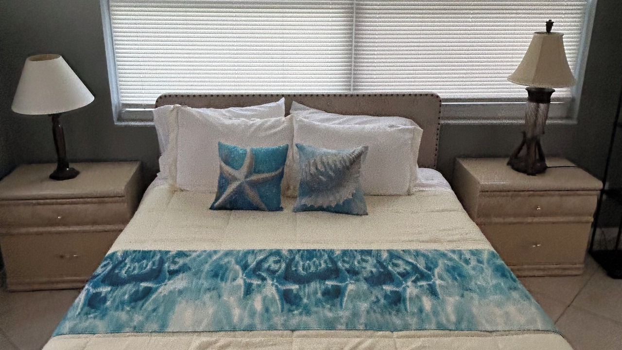 Photo of Bedroom in Forest Hills