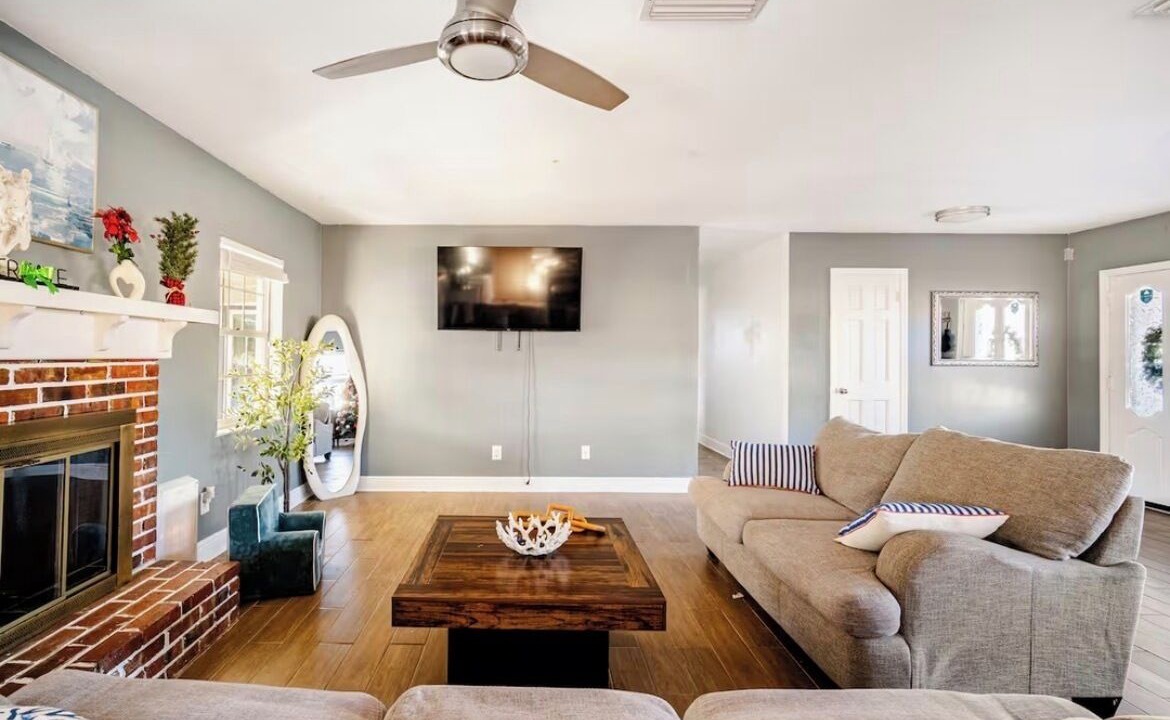 Photo of Livingroom in Brandon