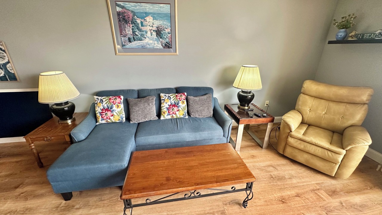 Photo of Livingroom in Hudson