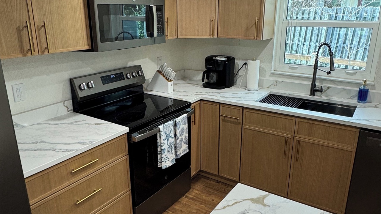 Photo of Kitchen in Weeki Wachee Gardens