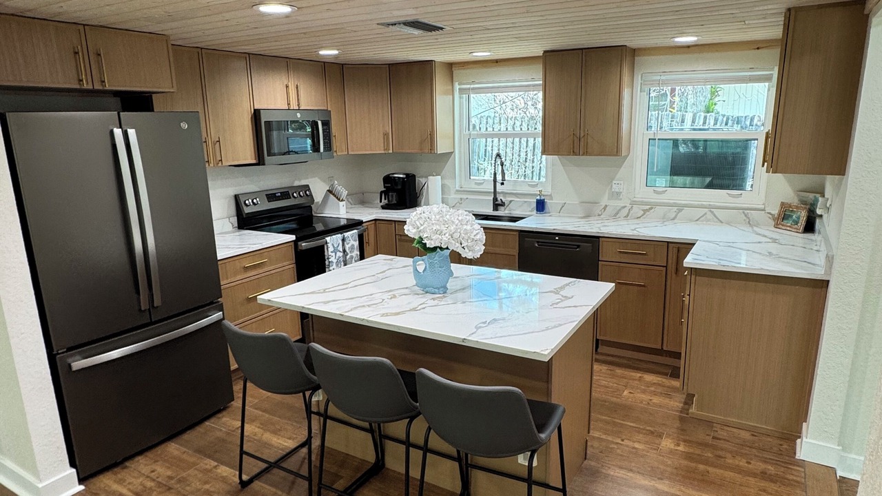 Photo of Kitchen in Weeki Wachee Gardens