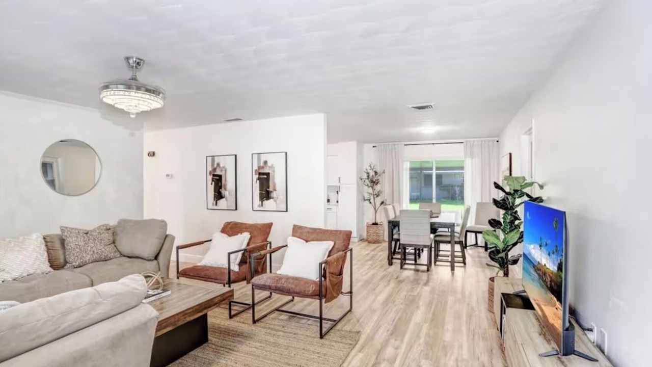 Photo of Livingroom in Downtown Zephyrhills