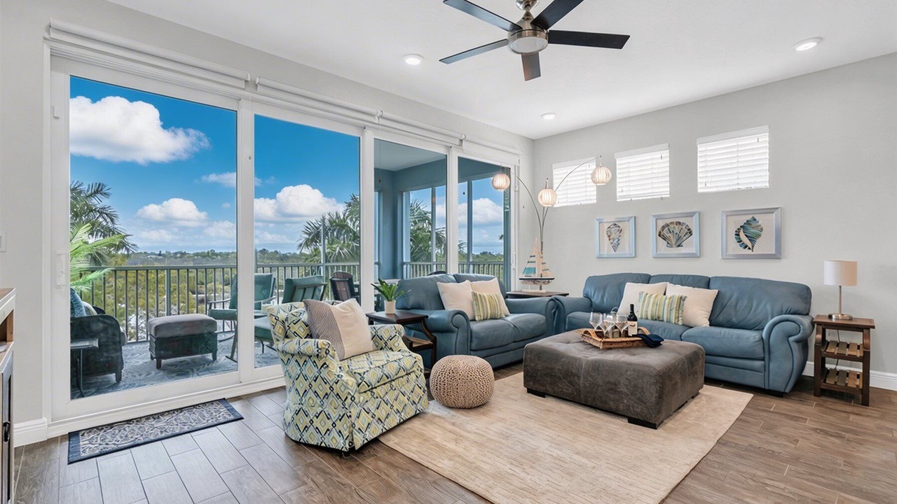 Photo of Livingroom in Whitney Beach