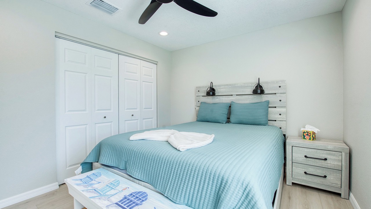Photo of Bedroom in Weeki Wachee Gardens