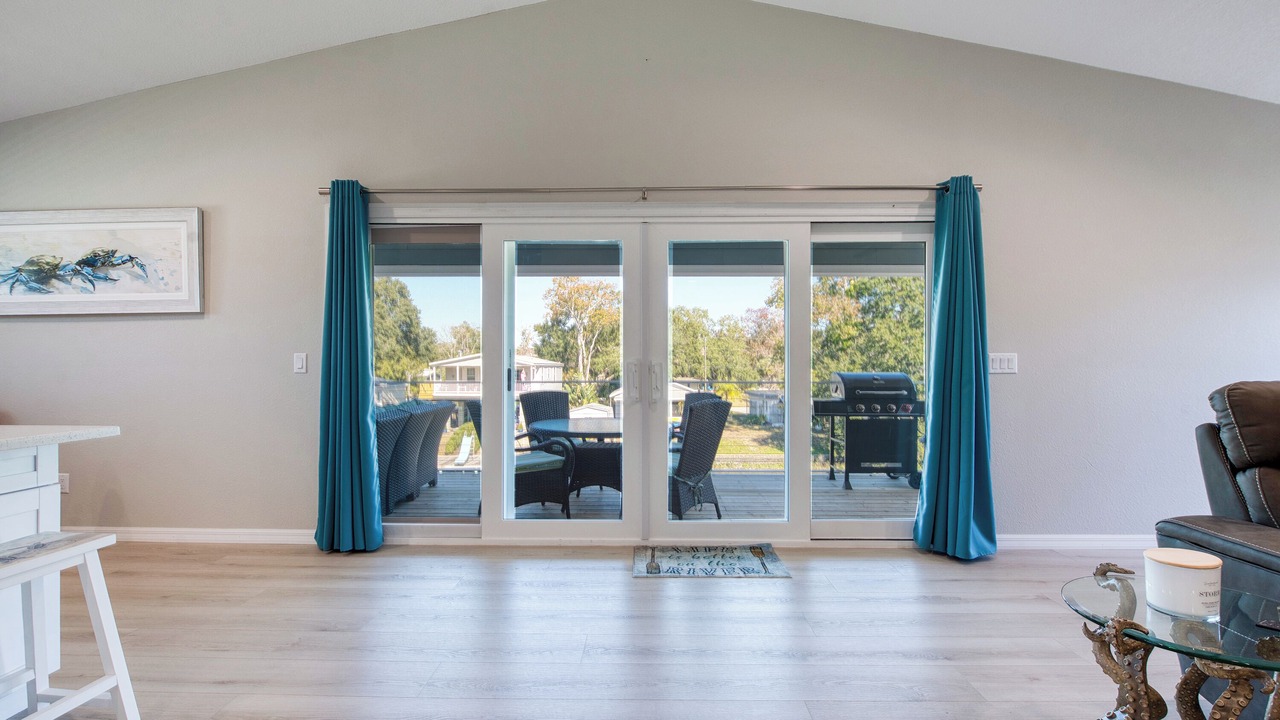 Photo of Livingroom in Weeki Wachee Gardens