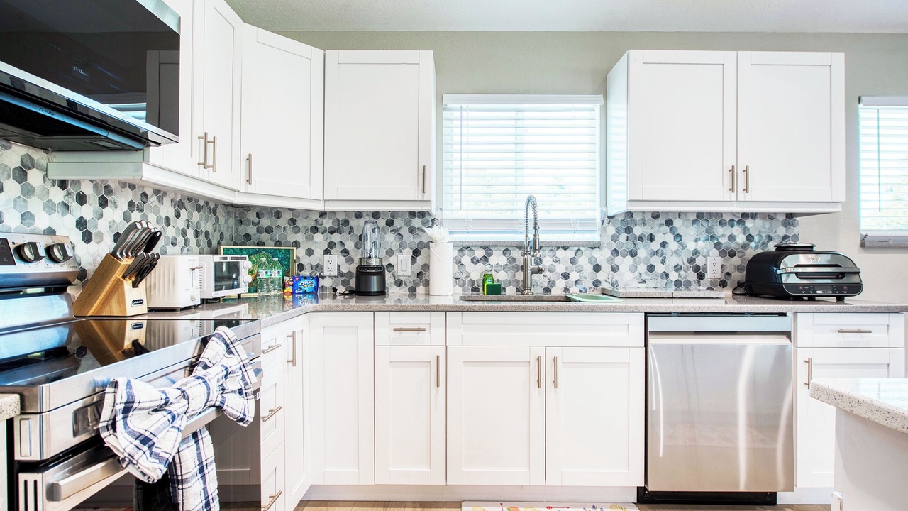 Photo of Kitchen in Weeki Wachee Gardens