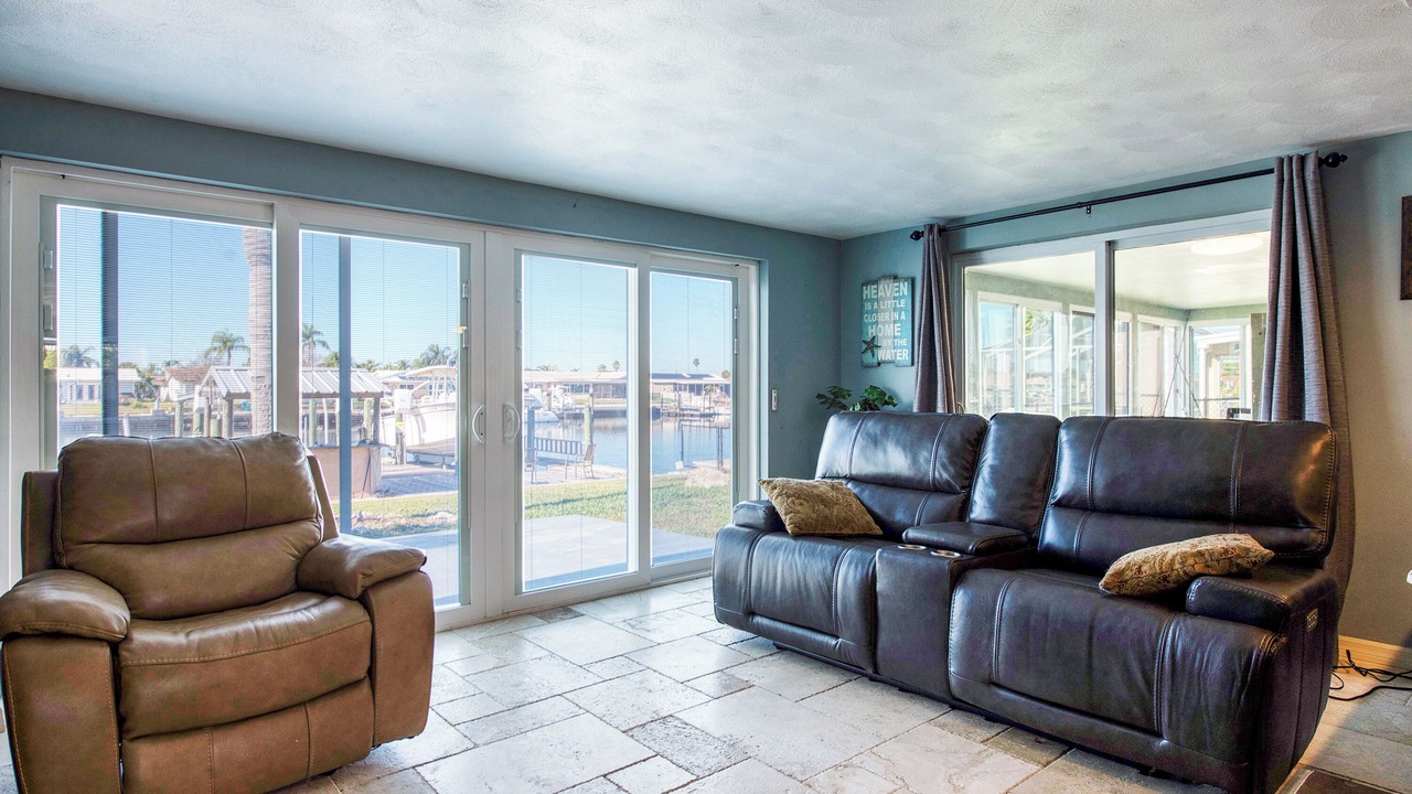 Photo of Livingroom in Gulf Harbors