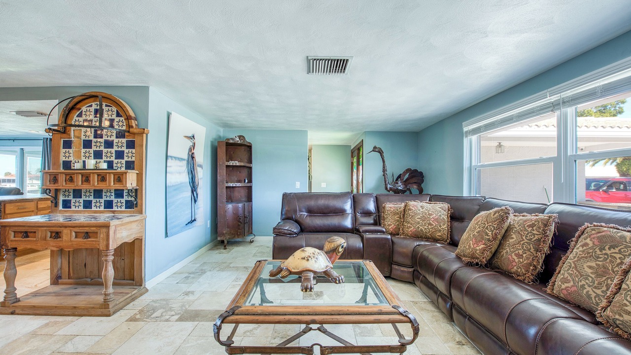 Photo of Livingroom in Gulf Harbors