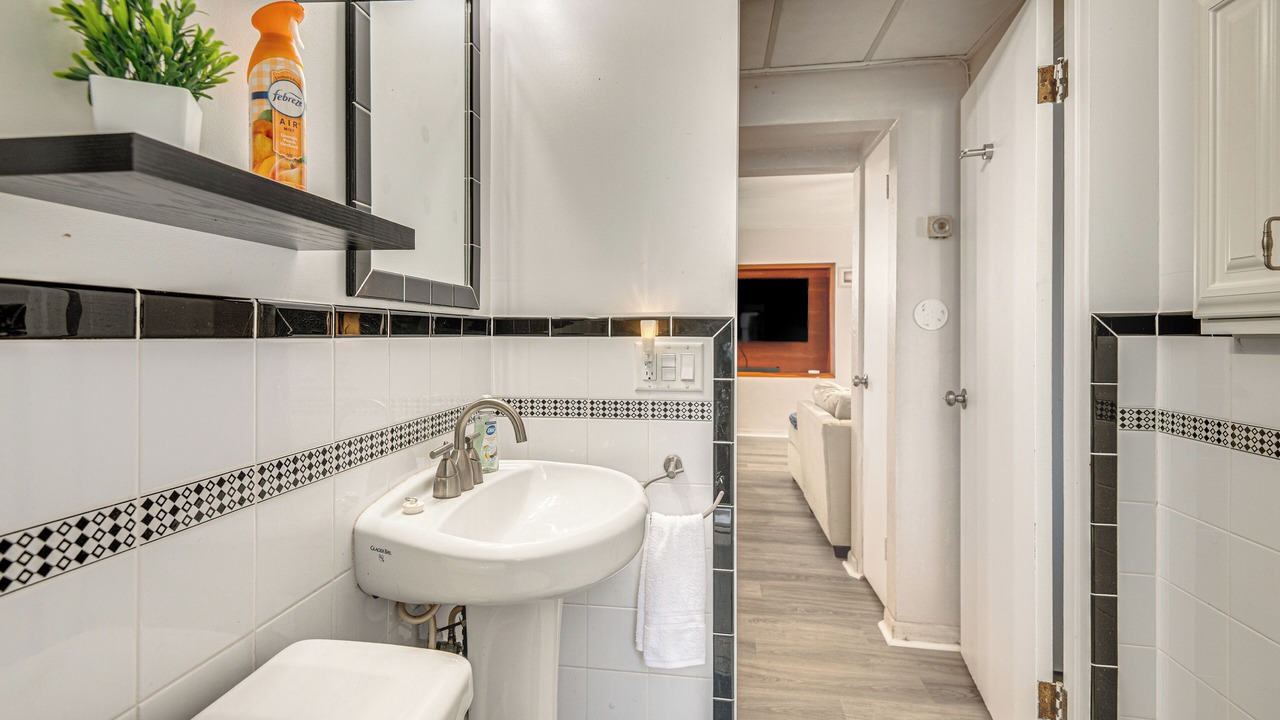 Photo of Bathroom in Mims