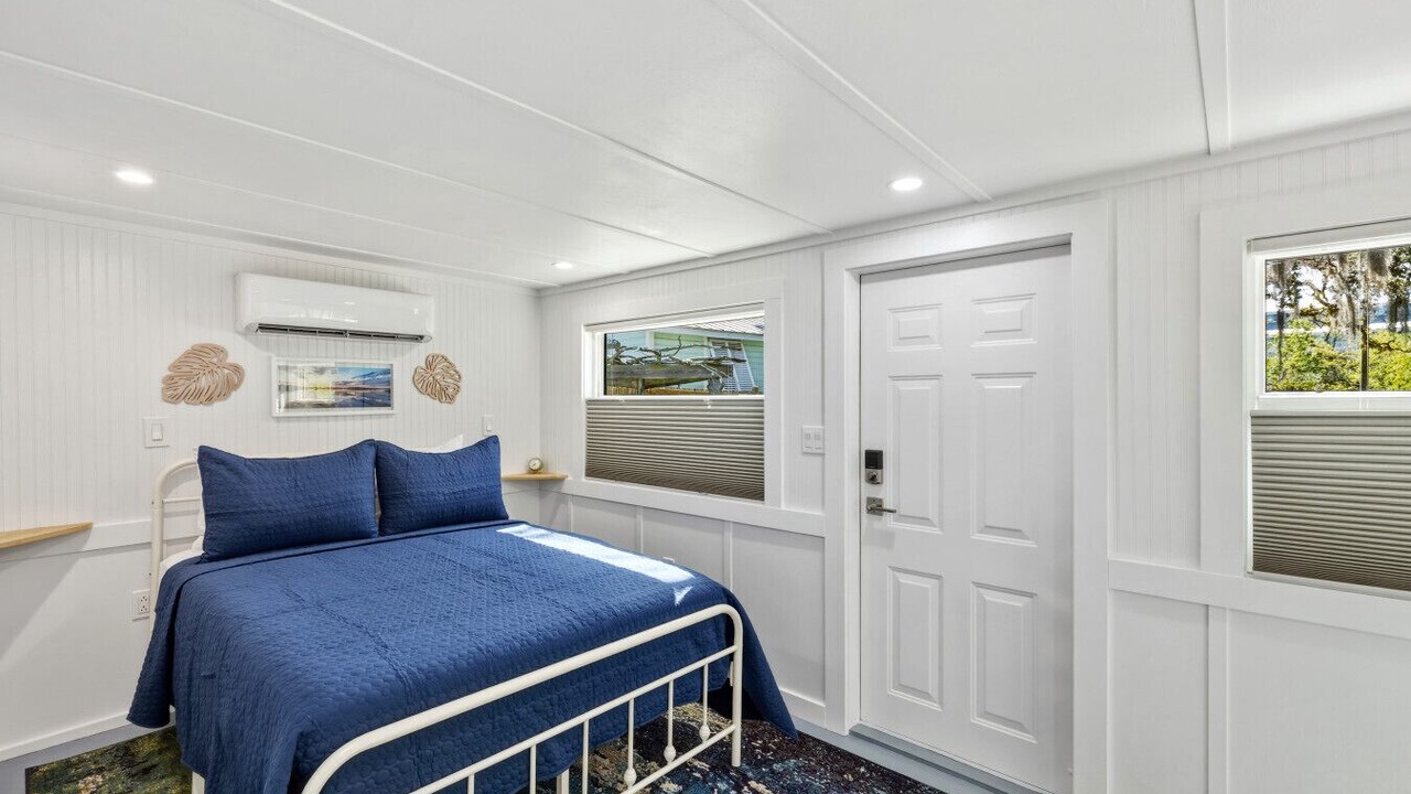 Photo of Bedroom in Cedar Key