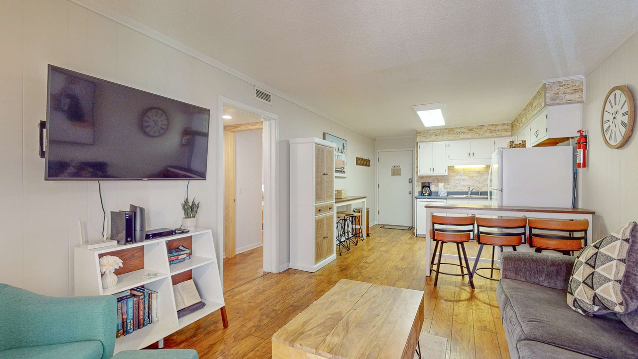 Photo of Livingroom in North Forest Beach