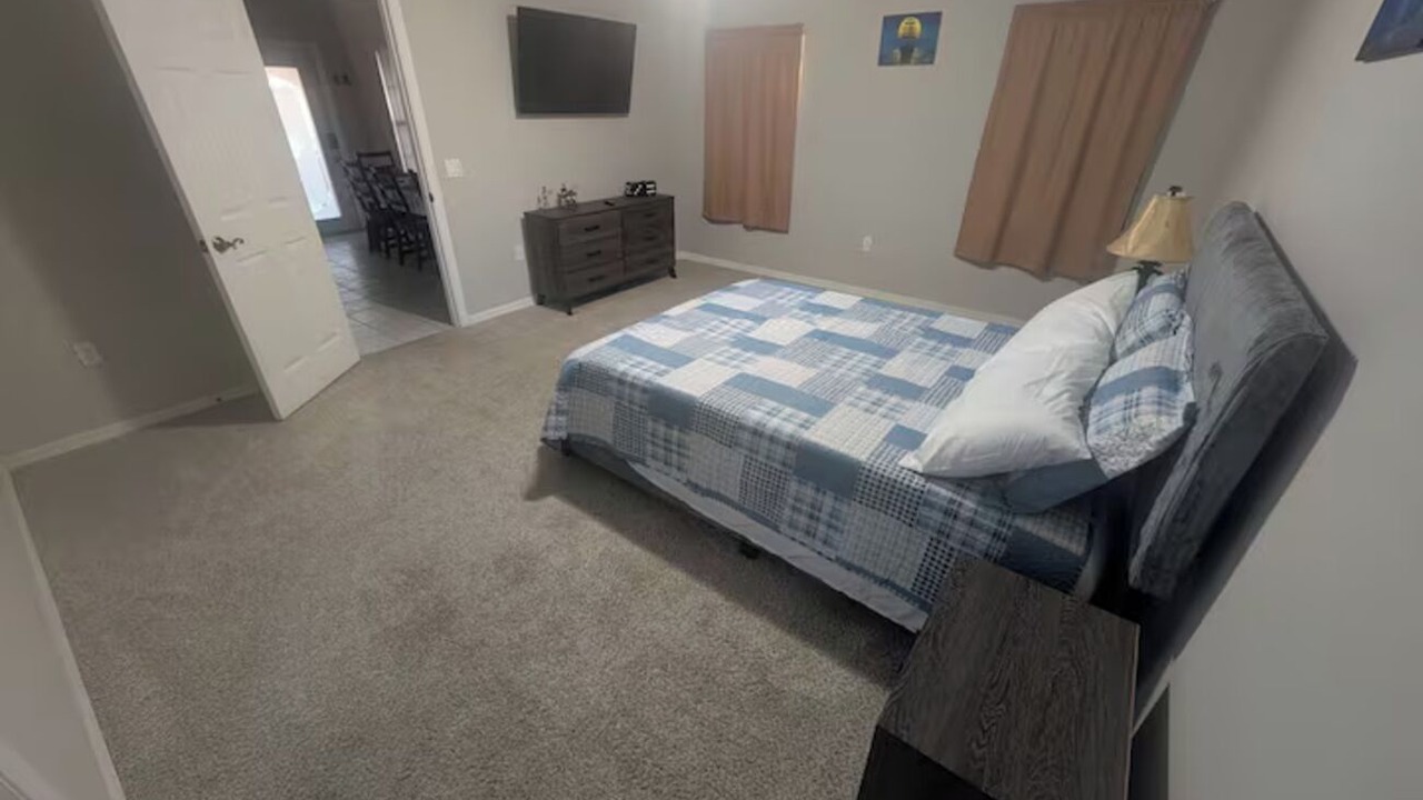 Photo of Bedroom in Auburndale