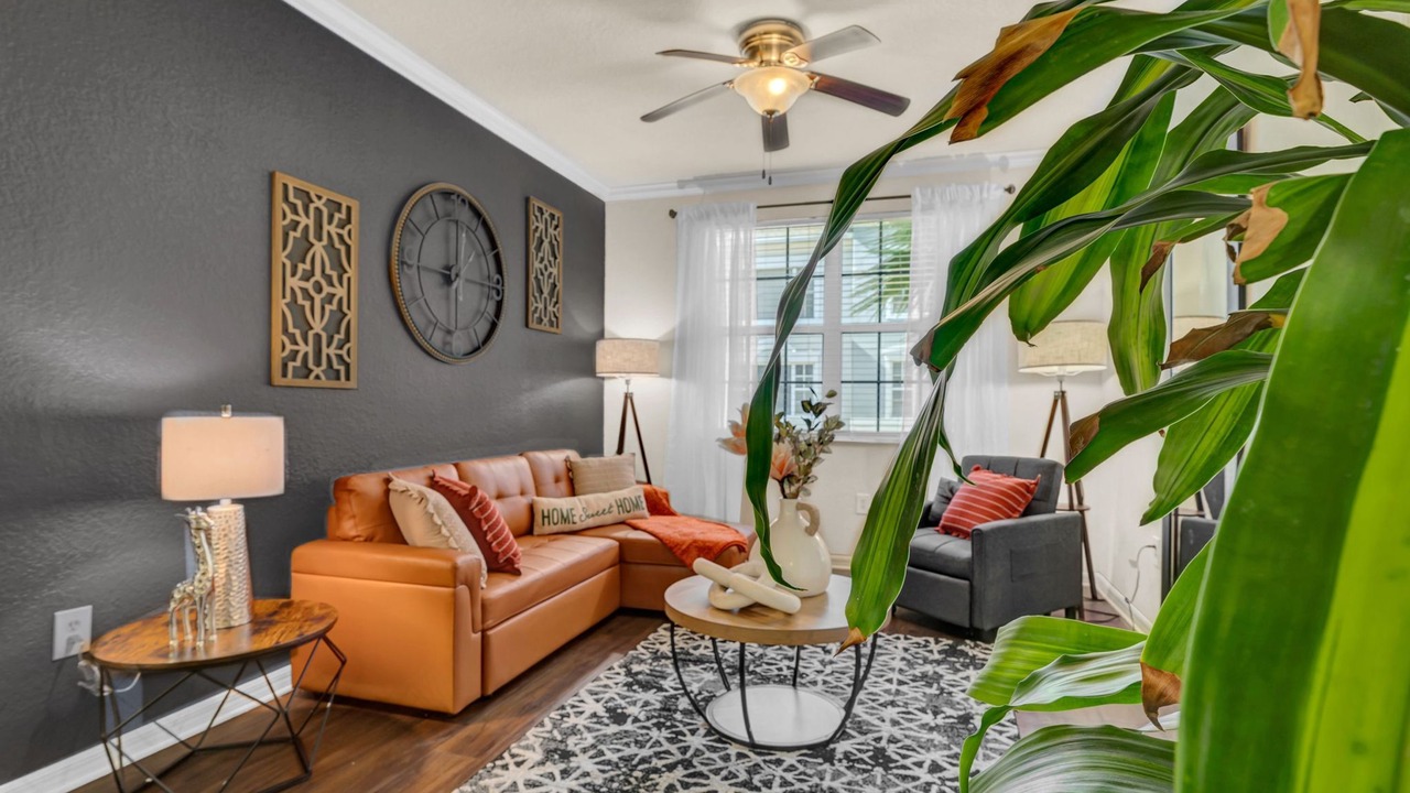 Photo of Livingroom in Westchase