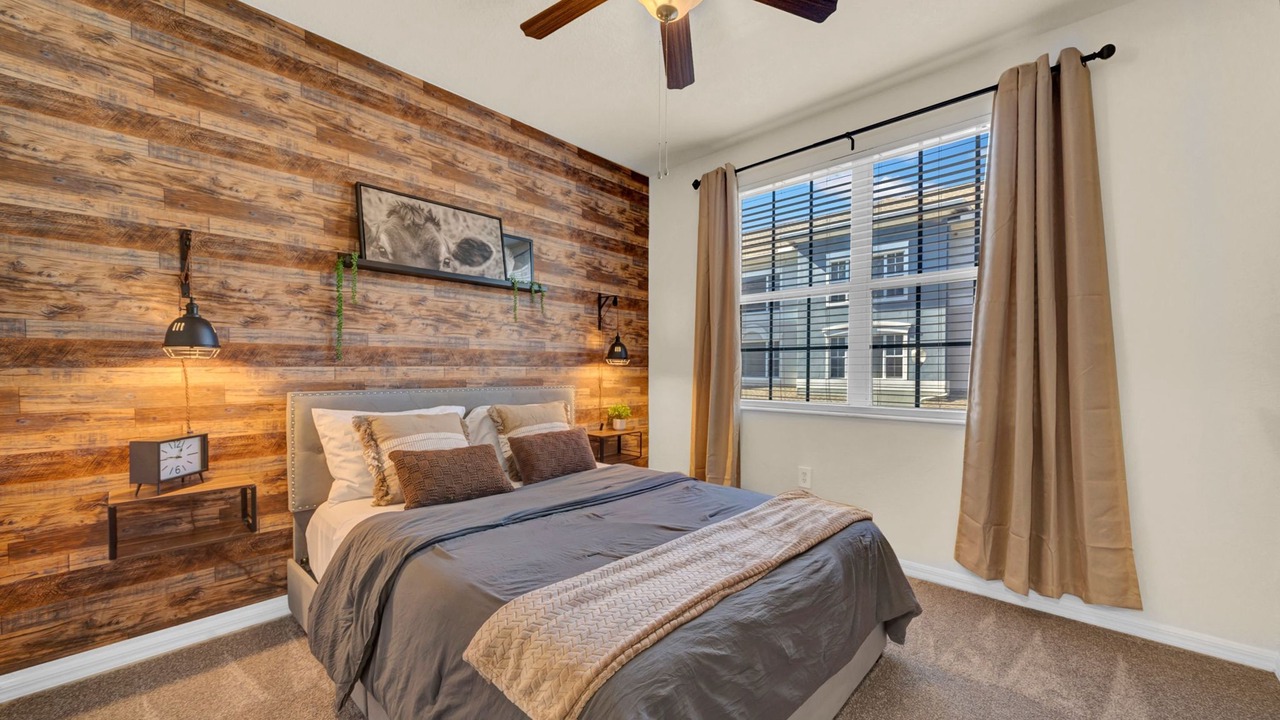 Photo of Bedroom in Westchase