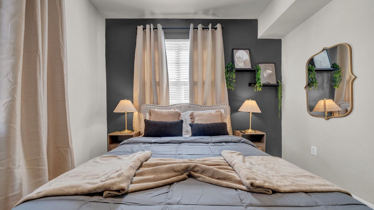 Photo of Bedroom in Westchase