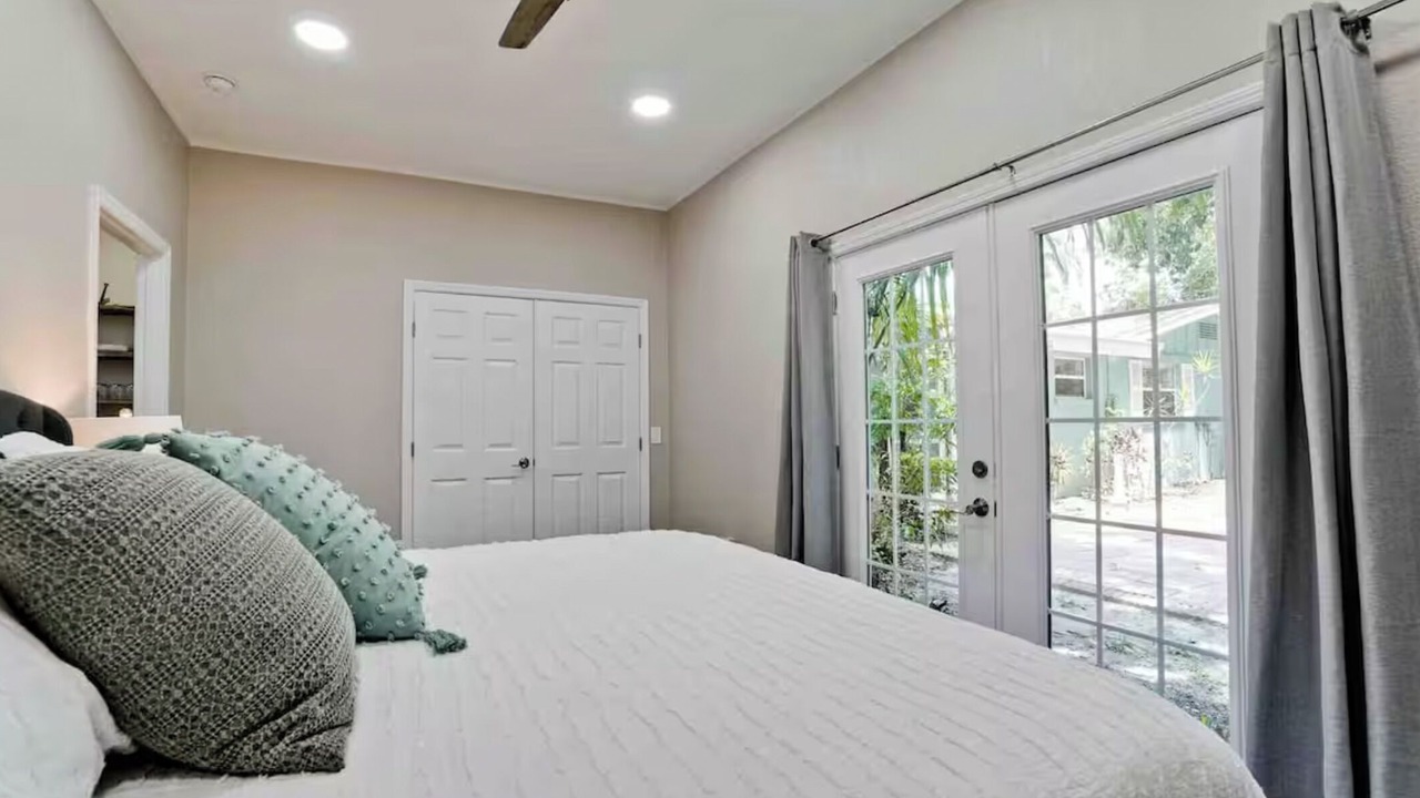 Photo of Bedroom in River District