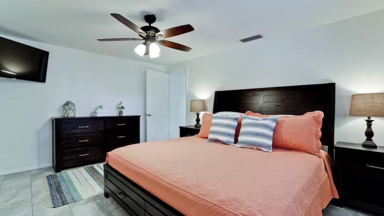 Photo of Bedroom in River District