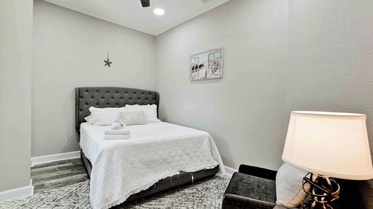 Photo of Bedroom in River District