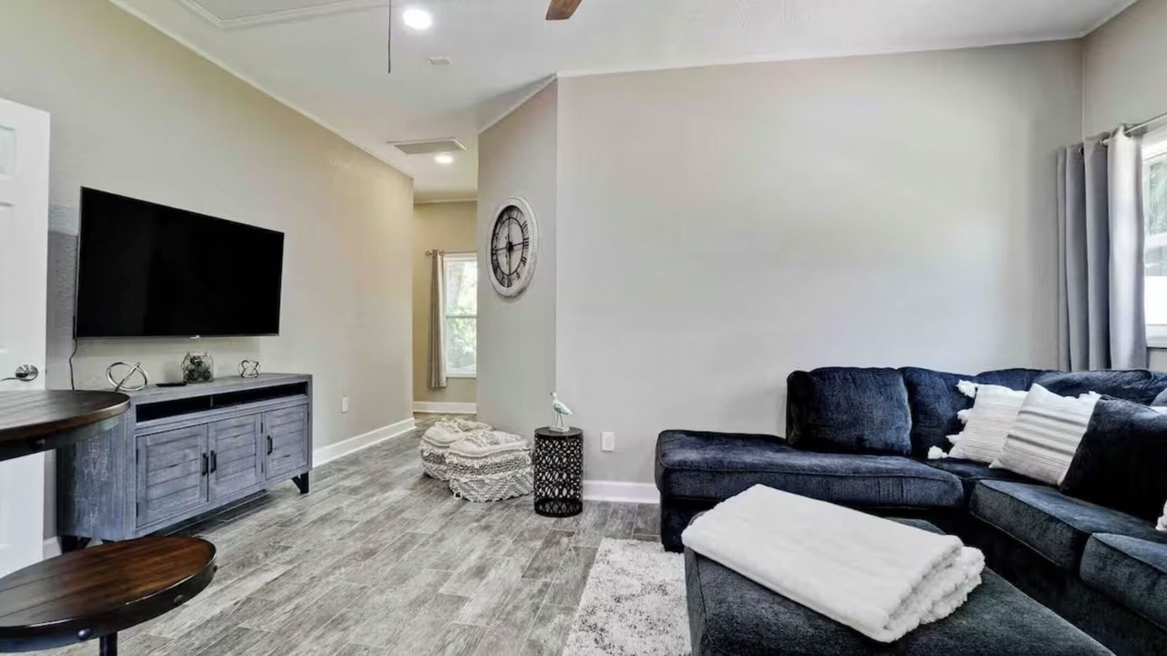 Photo of Livingroom in River District