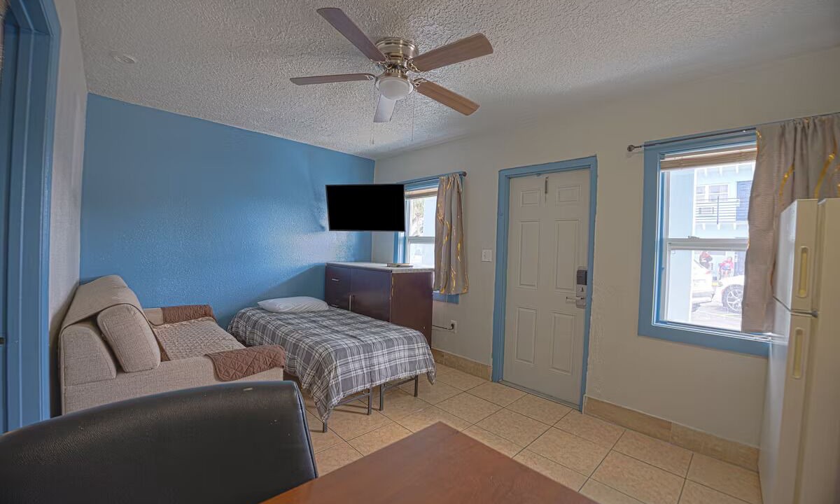 Photo of Livingroom in Merritt Island