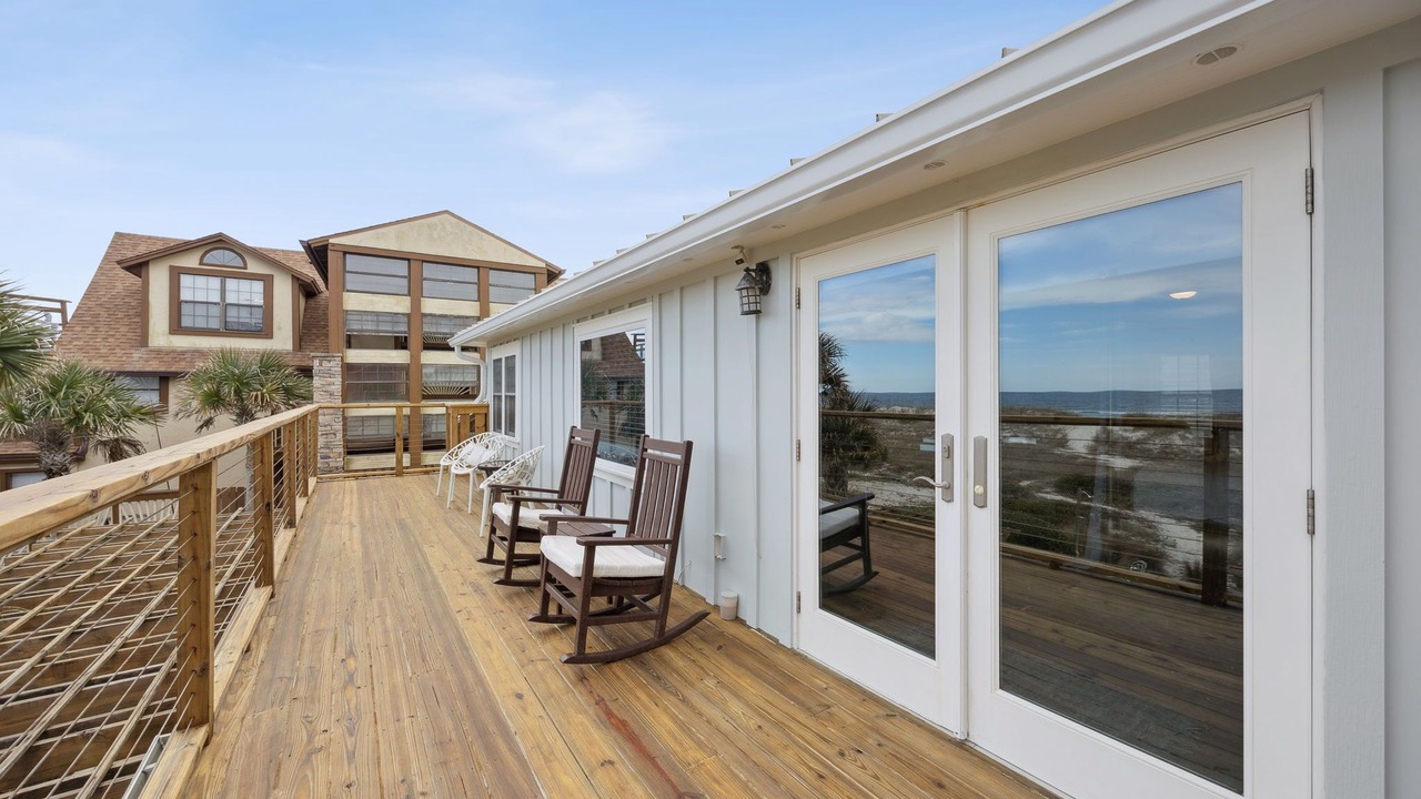 Photo of Patio Balcony in American Beach